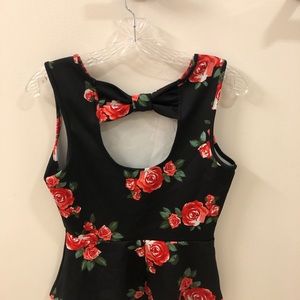 Forever 21 Tops - Cute Floral top Forever 21 Tops - Cute Floral top